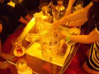 �g��